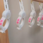 洗濯クリップの吊り下げ具　洗濯物を落としにくいその仕組みとは？